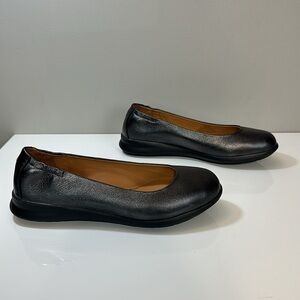 Samual Hubbard Pewter Leather Freedom Dance Flats Size 9